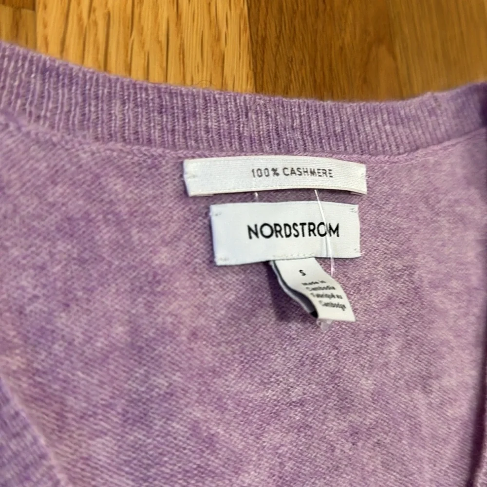 Sweater - Picture 5 of 7